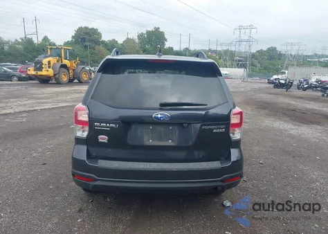 2017 Subaru Forester 2.5I Premium z USA, uszkodzony, nr VIN JF2SJAEC1HH488453